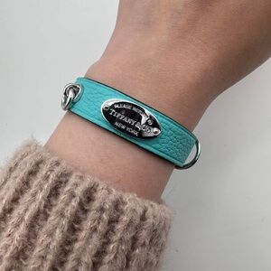 Tiffany & Co. New L/XL Tiffany Blue Narrow Leather Bracelet In Sterling Silver